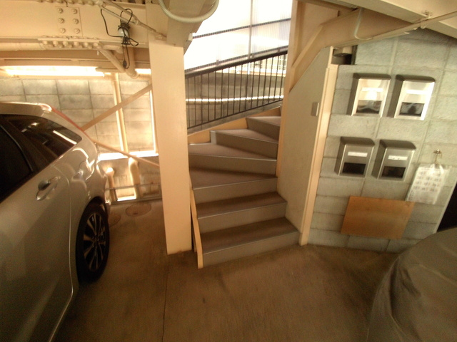 戸石マンションのエントランス