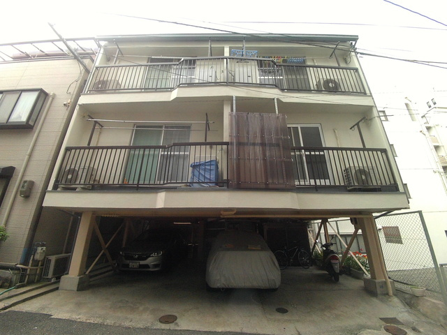 戸石マンションの外観