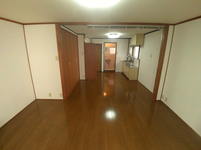 戸石マンションの居間・リビング