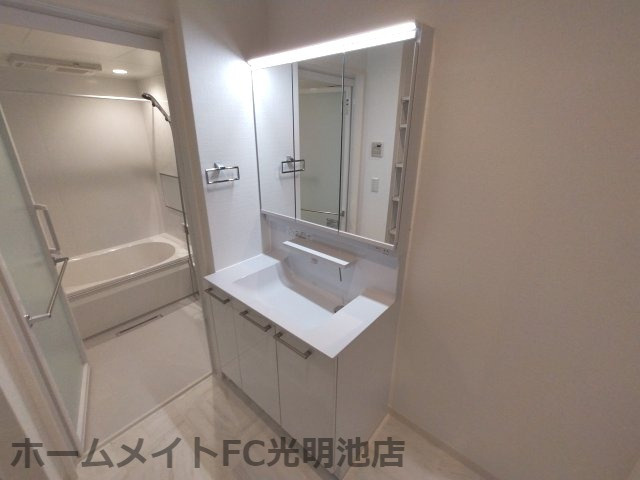 シャーメゾン彩の独立洗面台