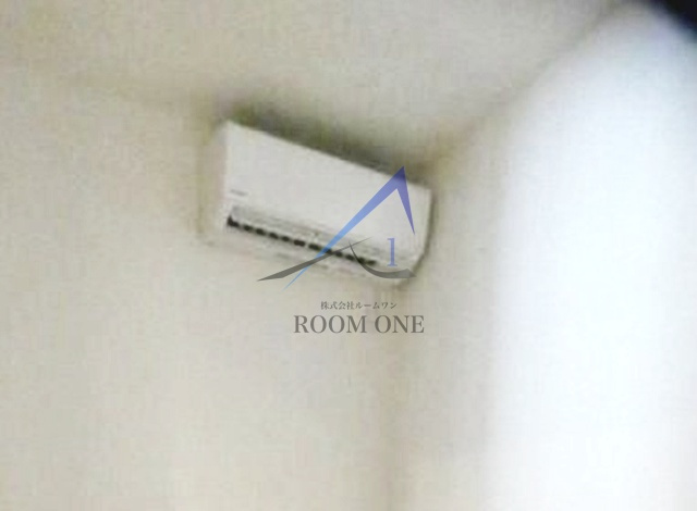 レジデンス西尾久の設備|洗濯機置き場です。