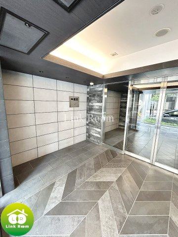 メイクスデザイン門前仲町リバープレイスのエントランス