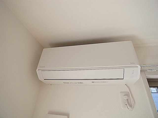 ハーバーコート神戸の設備|リビングにエアコンも完備しています