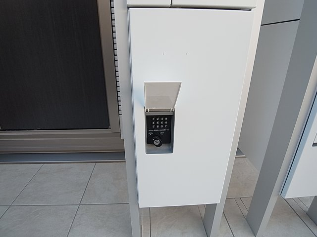 ハーバーコート神戸のその他共用部分|宅配BOXも完備しています