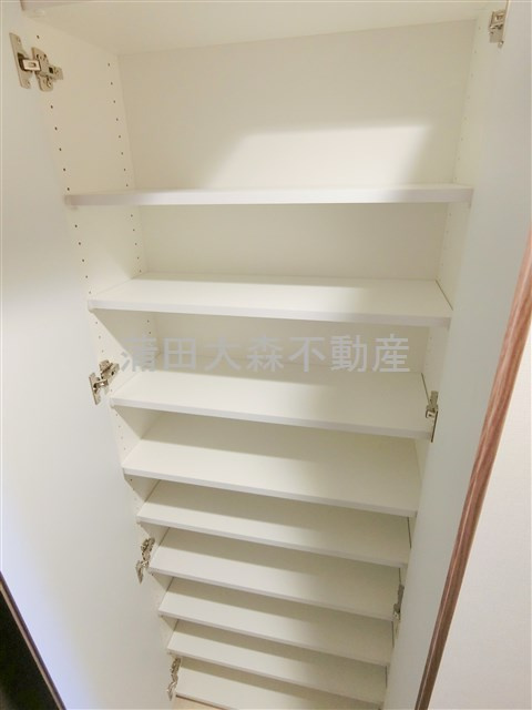 エスティメゾン大森の収納|玄関収納①