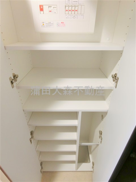 エスティメゾン大森の収納|玄関収納➁