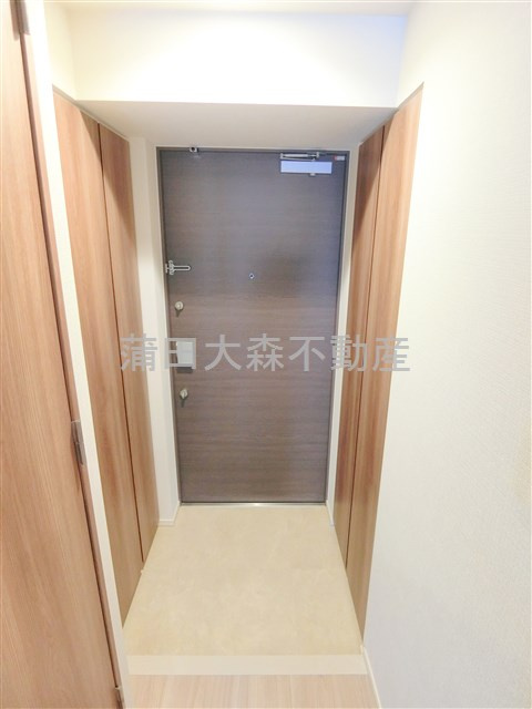 エスティメゾン大森の玄関