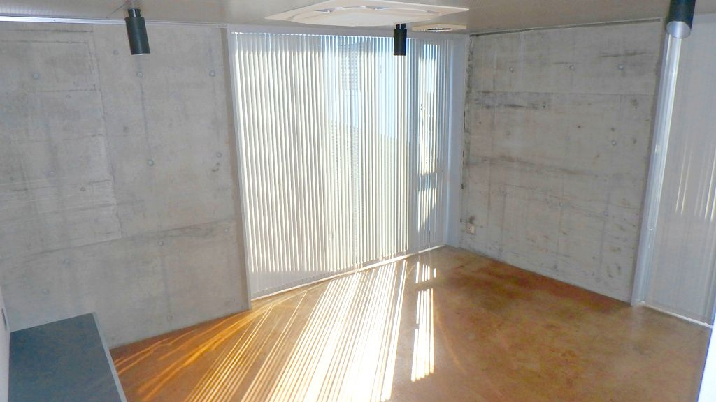 AURORAの居間・リビング