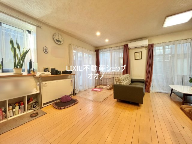 【居間・リビング】 | 羽生市南羽生2丁目　中古一戸建