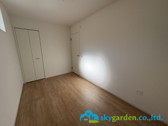 茅ヶ崎市矢畑2期　新築戸建　全5棟　4号棟の洋室