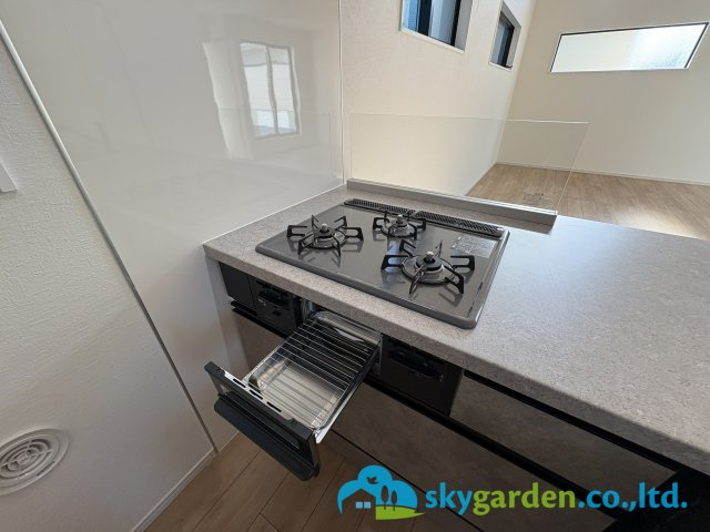 茅ヶ崎市矢畑2期　新築戸建　全5棟　4号棟のキッチン|ガスコンロ