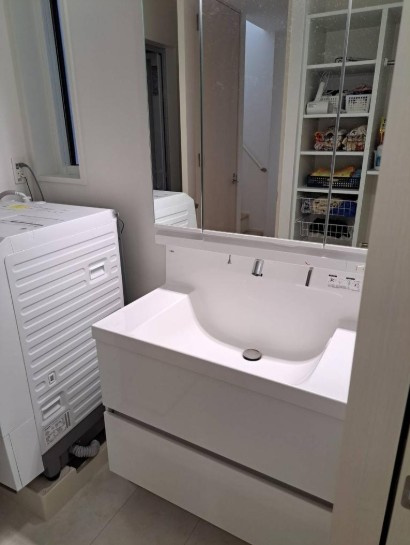 吉川市　吉川美南5丁目　中古戸建の洗面所|広い洗面スペース