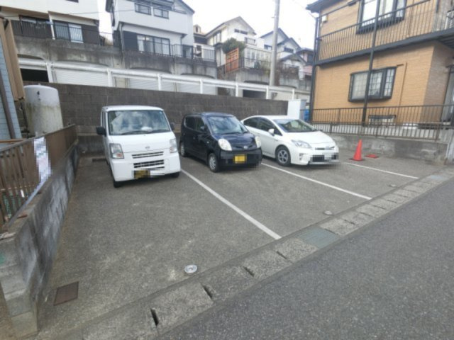 【駐車場】