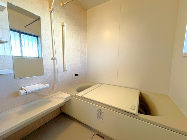 カーポート付き５ＤＫ◆ＪＲ奈良線＆京阪宇治線の２沿線利用可能◆宇治市五ヶ庄折坂の浴室|浴室