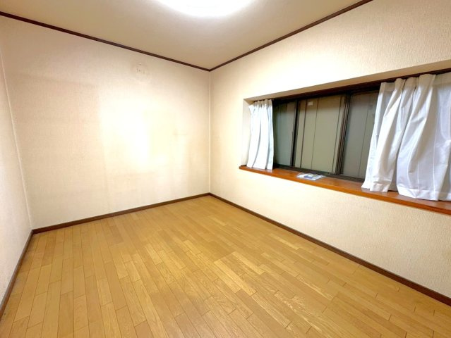 カーポート付き５ＤＫ◆ＪＲ奈良線＆京阪宇治線の２沿線利用可能◆宇治市五ヶ庄折坂の洋室|洋室