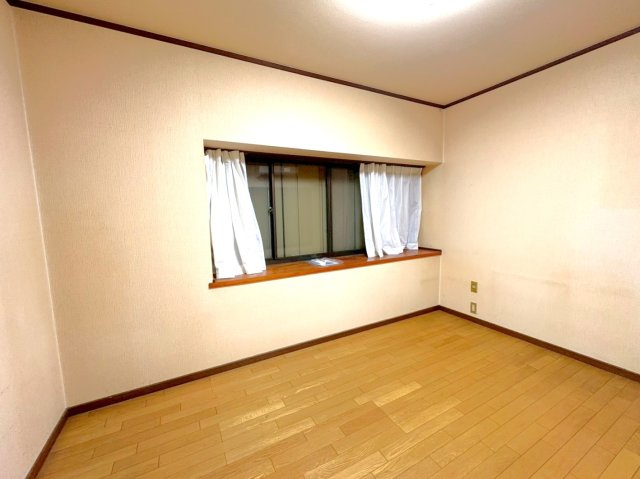 カーポート付き５ＤＫ◆ＪＲ奈良線＆京阪宇治線の２沿線利用可能◆宇治市五ヶ庄折坂の洋室|洋室