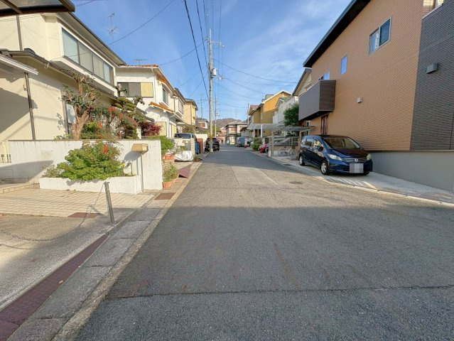 カーポート付き５ＤＫ◆ＪＲ奈良線＆京阪宇治線の２沿線利用可能◆宇治市五ヶ庄折坂の前面道路含む現地写真|前道