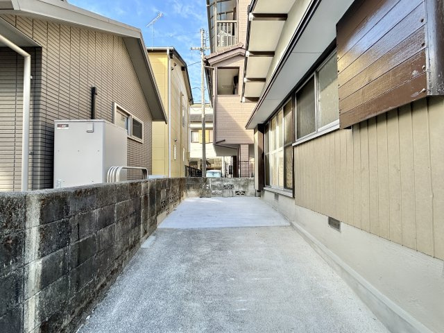 高知市丸池町　中古戸建の駐車場