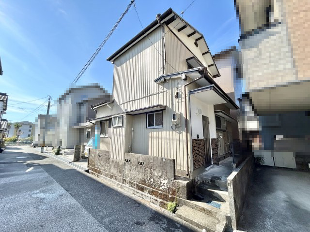 高知市丸池町　中古戸建の前面道路含む現地写真