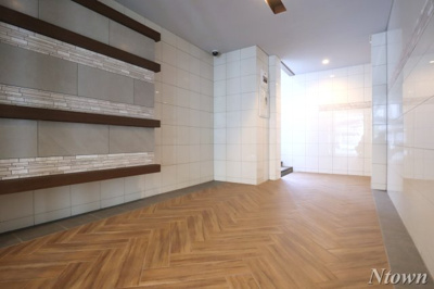 【ロビー】 | レジデンスルイーダ | 落ち着いたロビーです