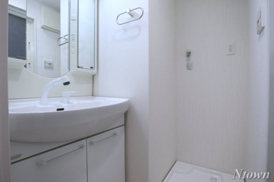 【洗面所】 | レジデンスルイーダ | 広い洗面スペース