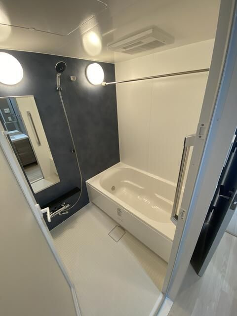 クレストコート上野の浴室