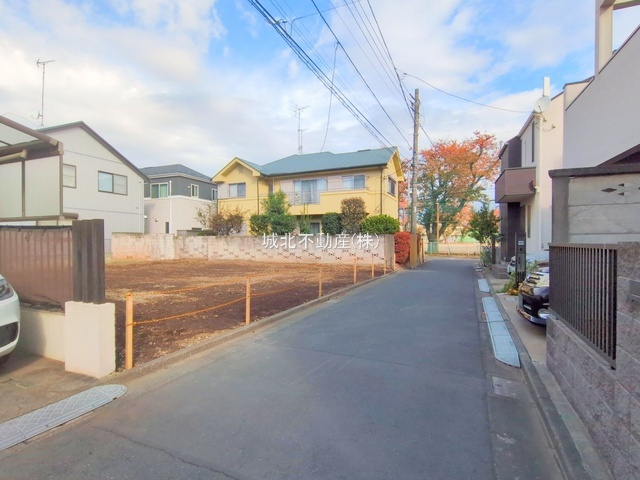 練馬区東大泉6丁目 全2棟 B区画の前面道路含む現地写真