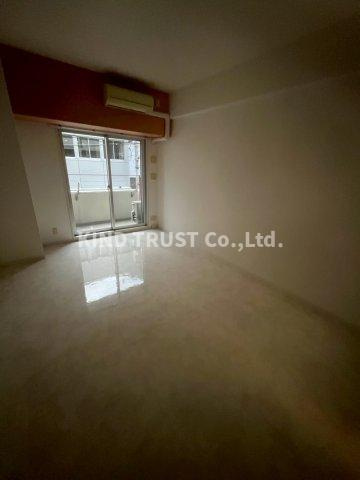 セレブコート梅田の居間・リビング|居間です