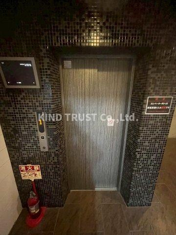 セレブコート梅田のエントランス|清潔なエントランスです