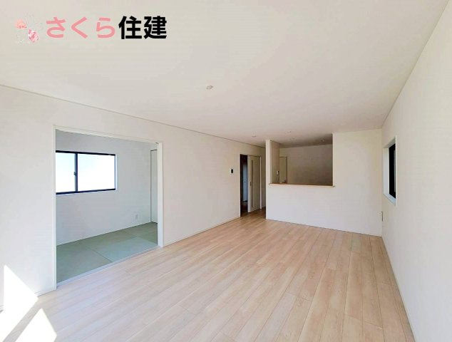 クレイドルガーデン鹿沼市東町　第5　1号棟の内観：施工例|同社施工物件の写真です。雨の日や湿気の多い梅雨時期などに重宝する浴室暖房乾燥機付き。
