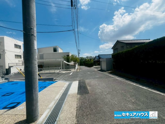 【本日ご案内可能】豊明市二村台7丁目　全2棟の前面道路含む現地写真|事前予約にて現地ご見学いただけます！お気軽にお問い合わせください♪
■株式会社　セキュアハウス　豊明支店■
住宅ローンに強く、知識、経験豊富なスタッフ在籍
お客様に寄り添い、ご成約後もサポート致します