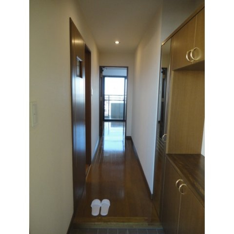 E.POPULARの玄関|シューズボックス付きの玄関です☆