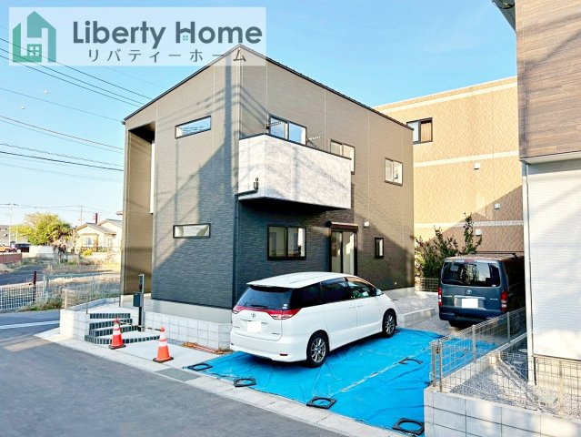 土浦市荒川沖西第2期　新築戸建　1号棟の外観|ご予約をいただければ、『平日の空いた時間』『周辺物件まとめて見たい』『1件だけ見たい』ももちろん可能です♪
お気軽にお問合せください♪