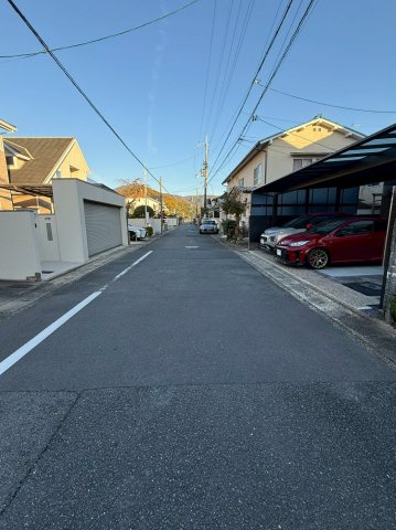 下鴨南茶ノ木町　戸建の前面道路含む現地写真