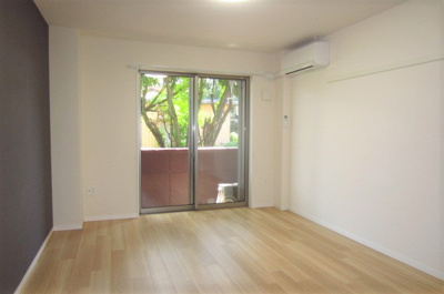 【居間・リビング】 | ベル・ローズ