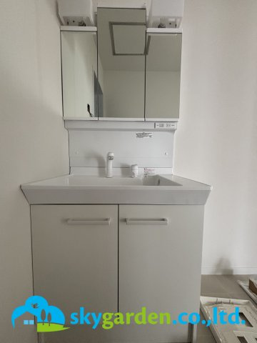 二宮町二宮　中古戸建の独立洗面台