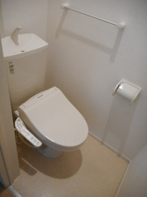 【トイレ】 | ラヴィアンローズＢ | トイレ