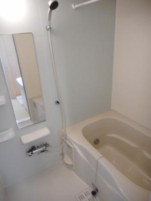 【浴室】 | ラヴィアンローズＢ | バス