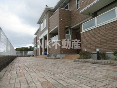 【エントランス】 | エミュール5（瓢箪山賃貸） | 建物の内部です