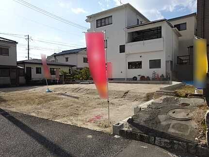 広島市南区丹那町　新築一戸建て(全2棟)の前面道路含む現地写真