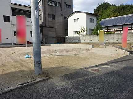 広島市南区丹那町　新築一戸建て(全2棟)の前面道路含む現地写真