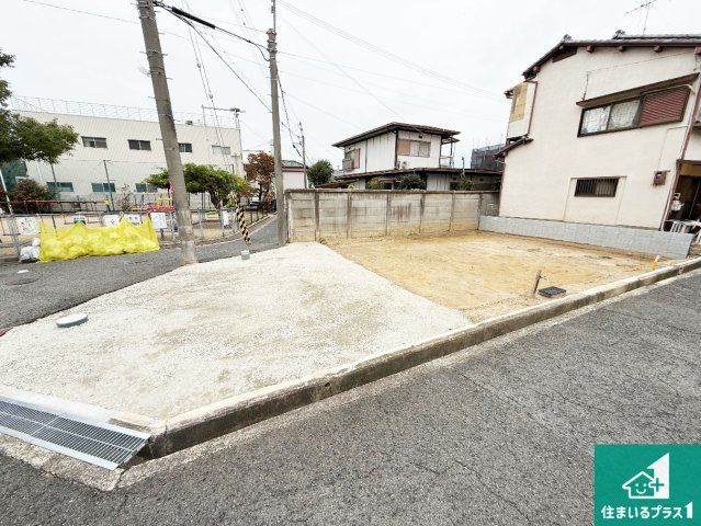 岸和田市加守町　第2期　新築一戸建ての前面道路含む現地写真|周辺は落ち着いた街並みの住宅地！子育てがしやすい住環境です！まだ未完成ですが、現地でしかわからない事もございます。是非一度ご覧ください。