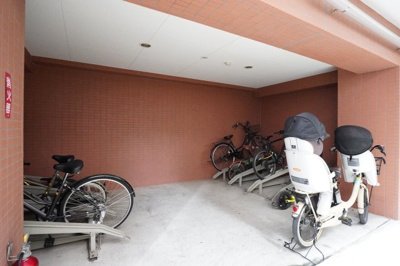 【その他共用部分】 | ＡｚａｌｅａＨｏｕｓｅ野方 | 駐輪場