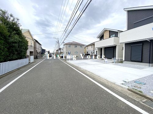 【前面道路含む現地写真】 | 【仲介手数料０円】茅ヶ崎市柳島2期　新築一戸建て　2号棟　全2棟 | 【仲介手数料０円】茅ヶ崎市柳島2期　新築一戸建て　全2棟