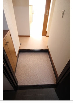 アキサダハイツの玄関