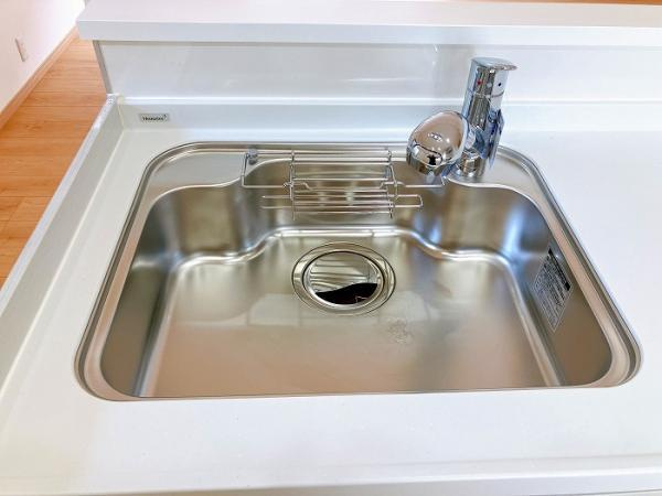 岡山市南区芳泉4丁目　リフォーム済み　中古住宅【仲介手数料無料】のキッチン