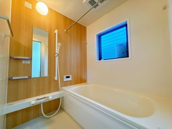 岡山市南区芳泉4丁目　リフォーム済み　中古住宅【仲介手数料無料】の浴室