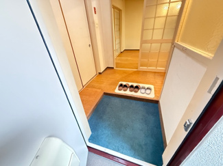 【玄関】 | 中山五月台住宅８号棟 | 開放的な玄関です♪