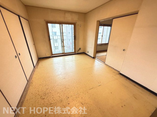 【洋室】 | 中山五月台住宅８号棟 | 洋室6帖です♪バルコニーに面した明るく開放的な室内です！！お好きなリフォームを楽しんでみませんか？