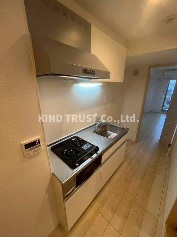 ラヴィータ西梅田のキッチン|コンパクトなキッチンで掃除もラクラク